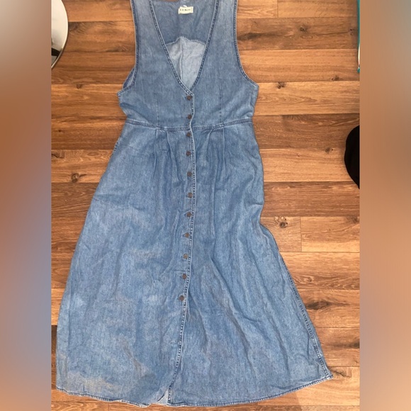 L.L. Bean Dresses & Skirts - Vintage L.L.Bean denim dress